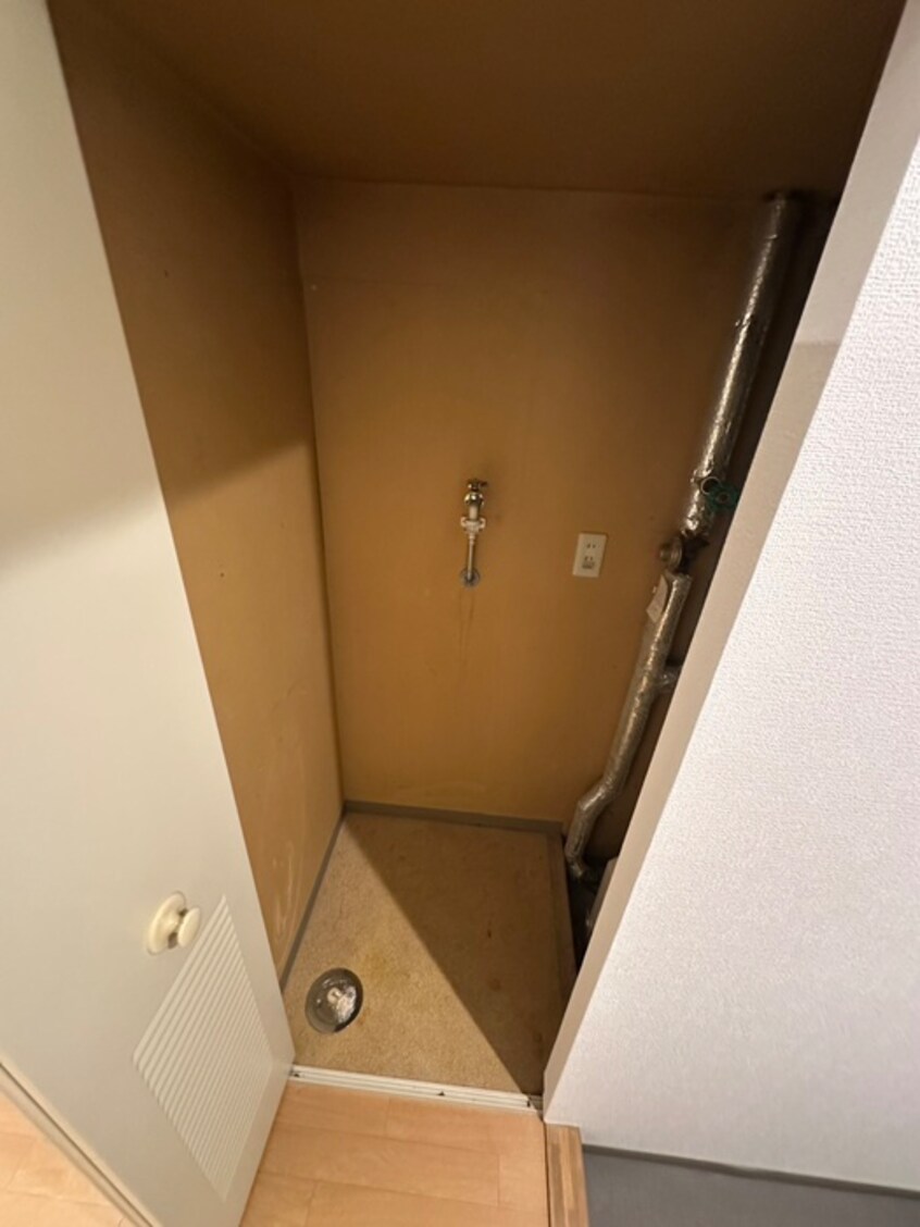 洗濯機置場 エステ・トーワ