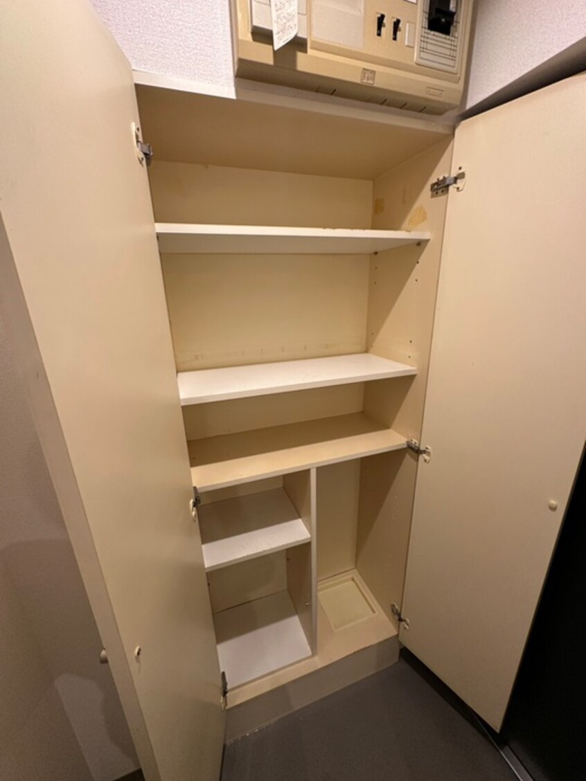 靴箱 エステ・トーワ