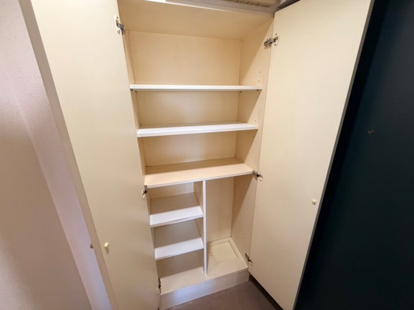 靴箱 エステ・トーワ