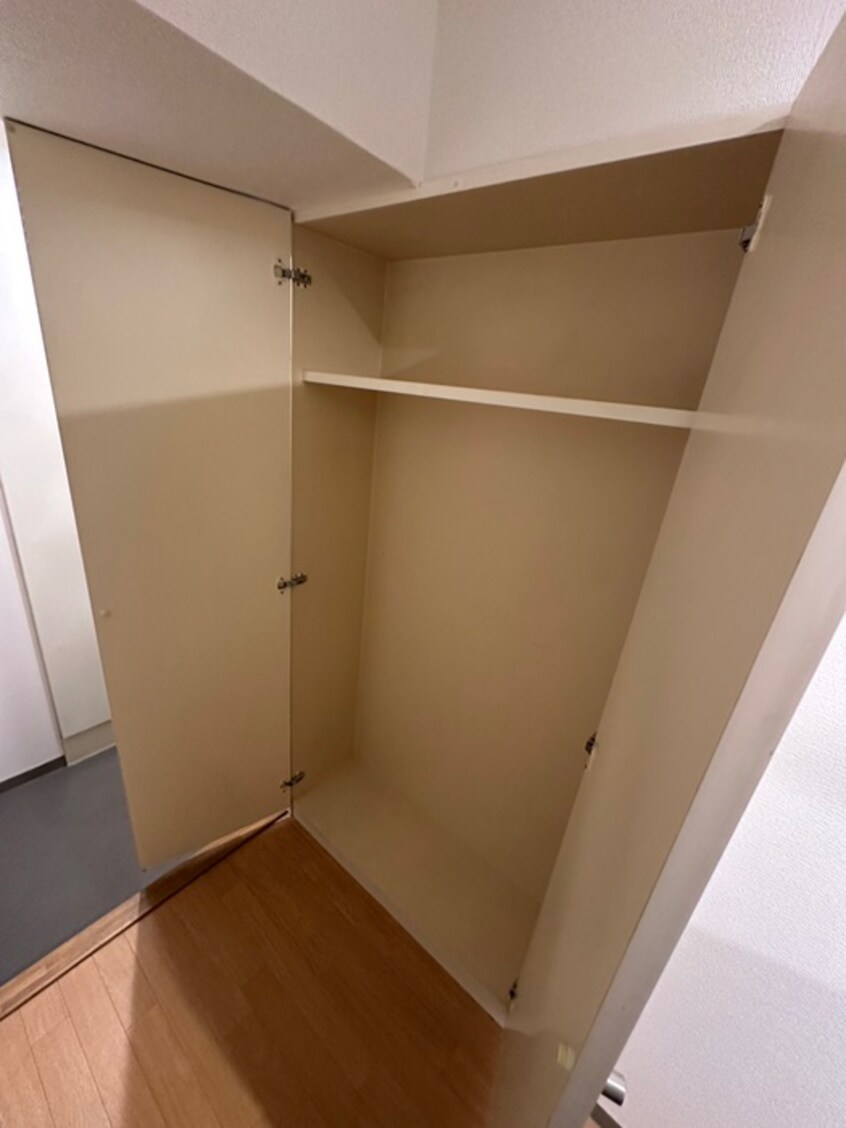 収納 エステ・トーワ