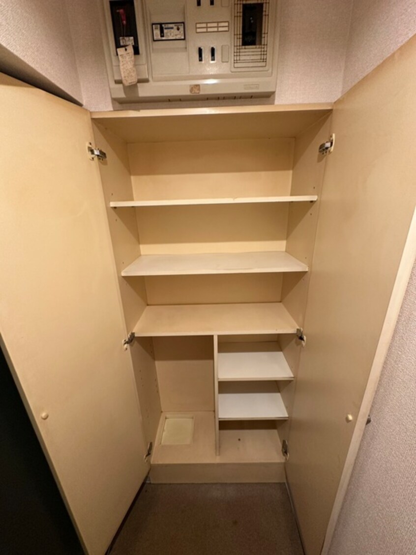 靴箱 エステ・トーワ