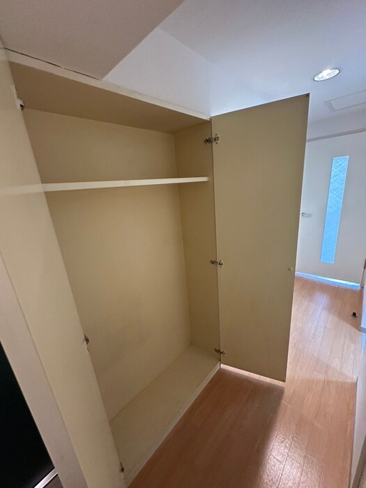 収納 エステ・トーワ