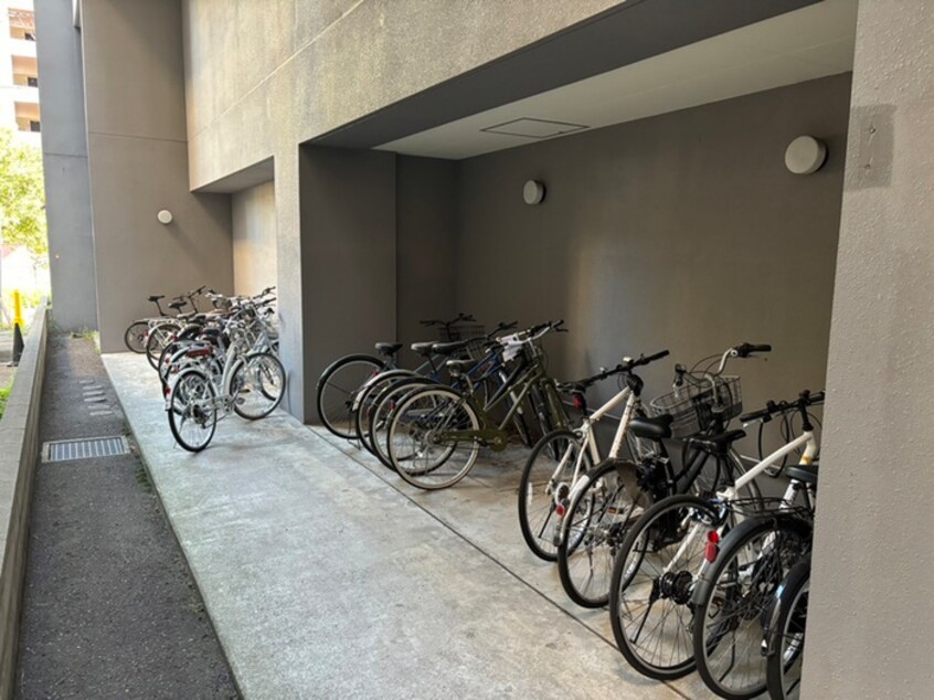 駐輪場 ＰＲＩＭＥ知事公館
