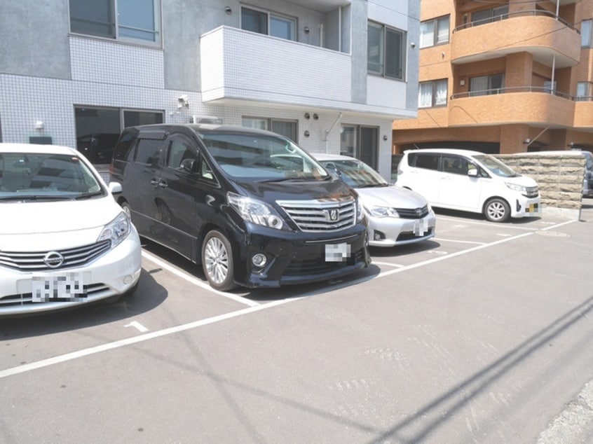 駐車場 ル・ファール南円山