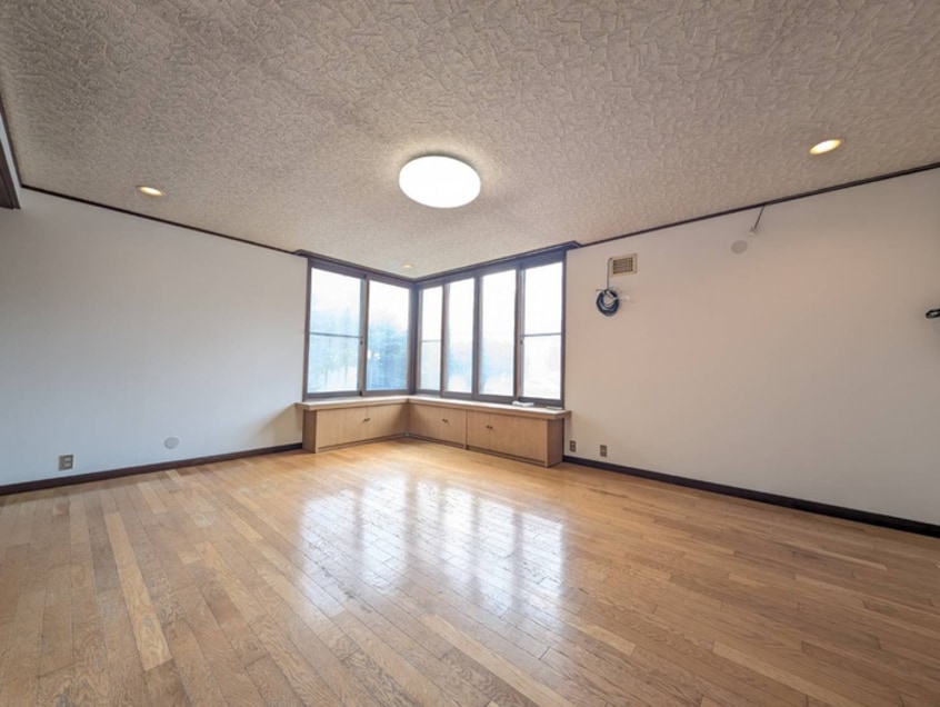 居室 八軒7条東2丁目戸建
