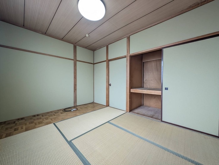 居室 八軒7条東2丁目戸建