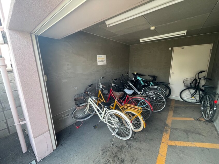 駐輪場 JUST山鼻