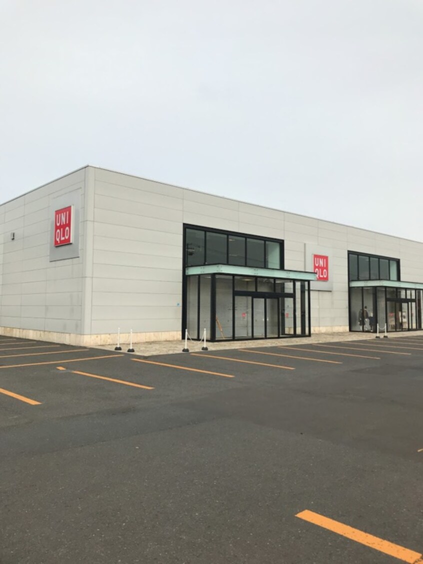 ユニクロ(電気量販店/ホームセンター)まで400m コモンズ２８