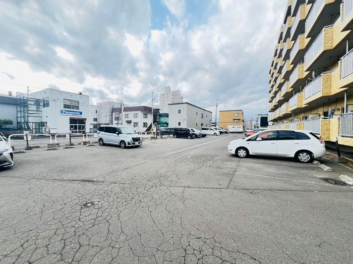 駐車場 千松ハイツ