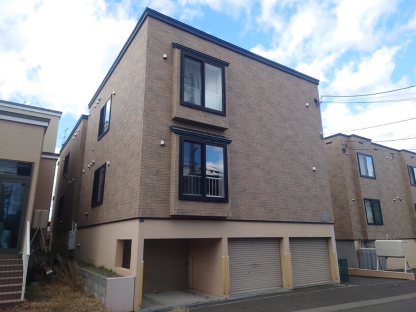 外観写真 ＳＨＯＷ　ＣＯＵＲＴ栄通