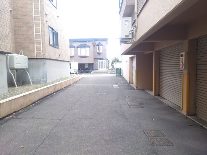 駐車場 ＳＨＯＷ　ＣＯＵＲＴ栄通