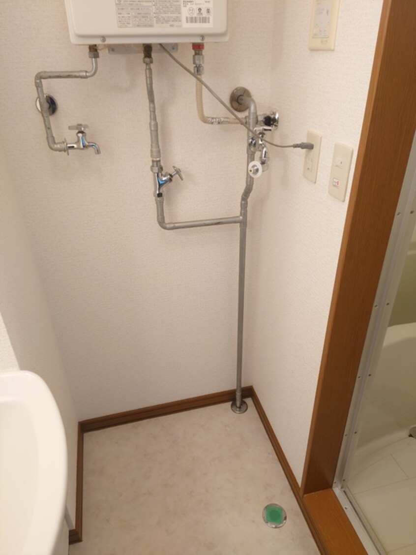 洗濯機置場 ＳＨＯＷ　ＣＯＵＲＴ栄通