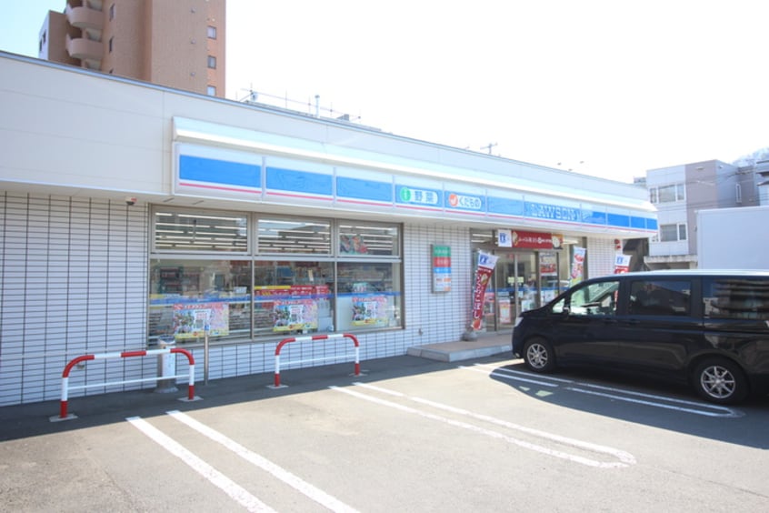 ローソン(コンビニ)まで307m n blanc(ｴﾇ　ﾌﾞﾗﾝ）