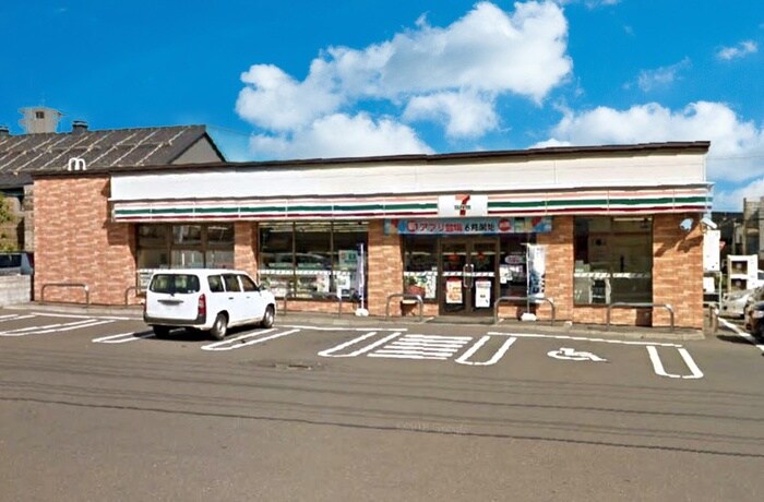 セブンイレブン(コンビニ)まで230m PALAZZO　N11