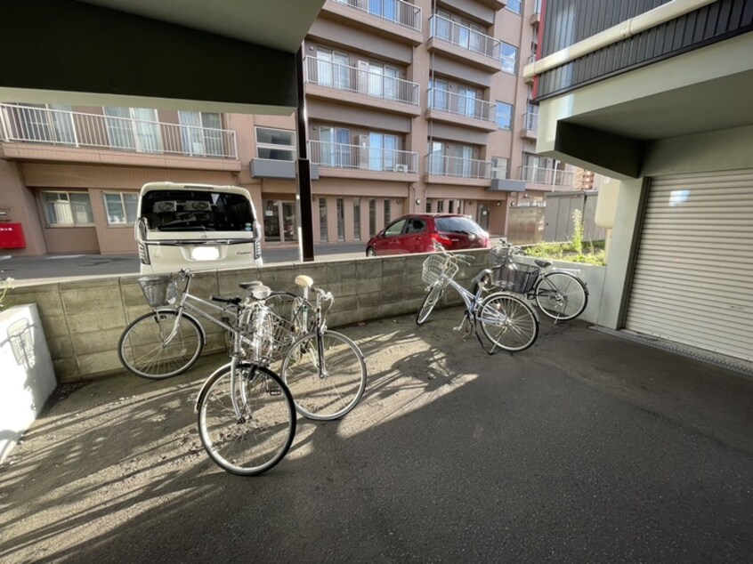 駐輪場 ＫＯＫＯＭＯ北円山