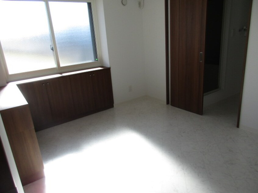 居室 ＭＯＯＮ　ＢＯＷ