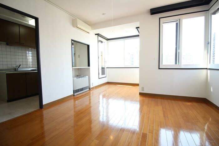 居室 藤井ビル裏参道