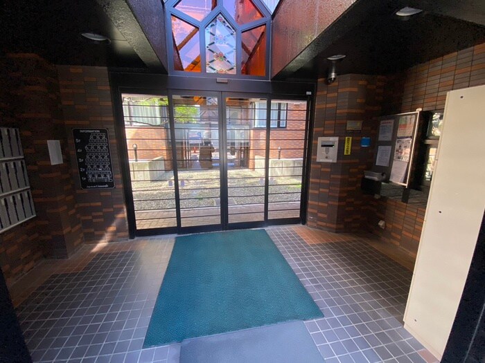 エントランス部分 藤井ビル裏参道