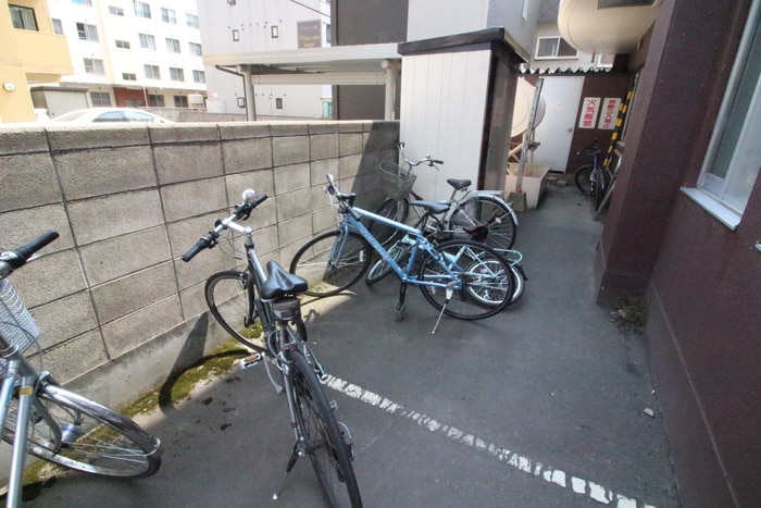 駐輪場 ドミニオンアネックス