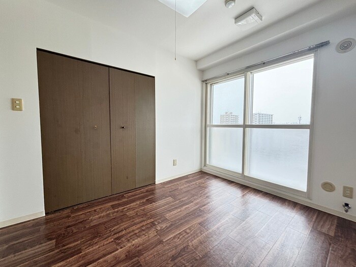 居室 メ－プルリバ－ビュ－