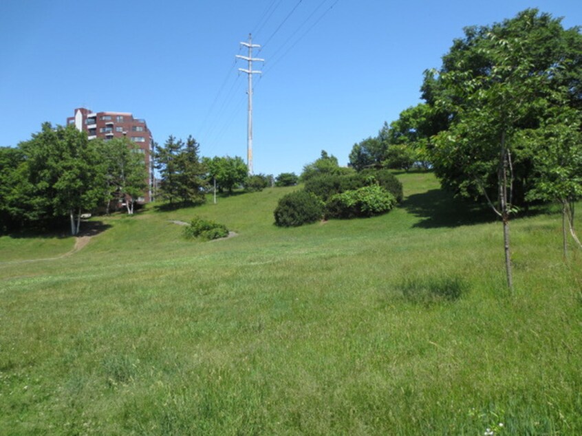平岸高台公園(公園)まで800m ガ－デン平岸