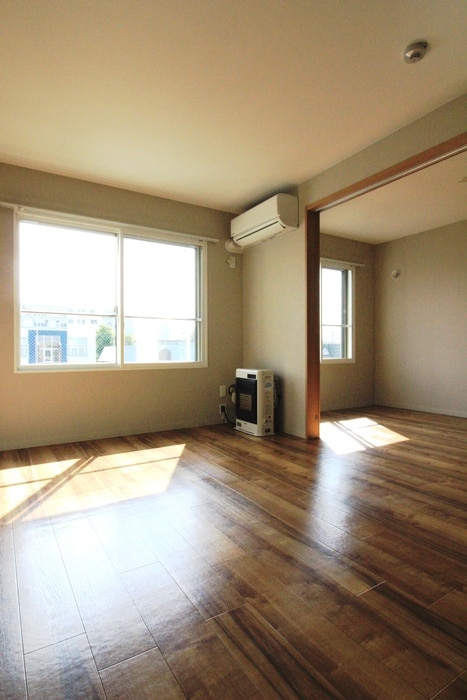 居室 KAMUY SAKAEMACHI