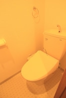 トイレ KAMUY SAKAEMACHI