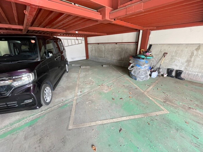駐車場 ト－タルハイム