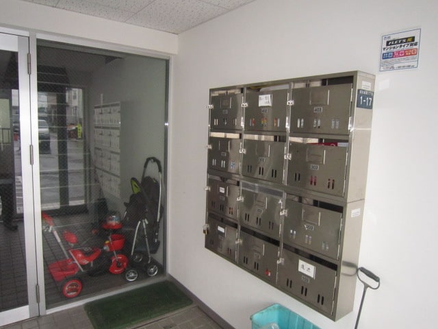 エントランス部分 エリザベ－ト北３１－２