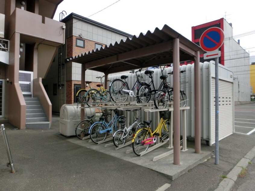駐輪場 リーブル２５
