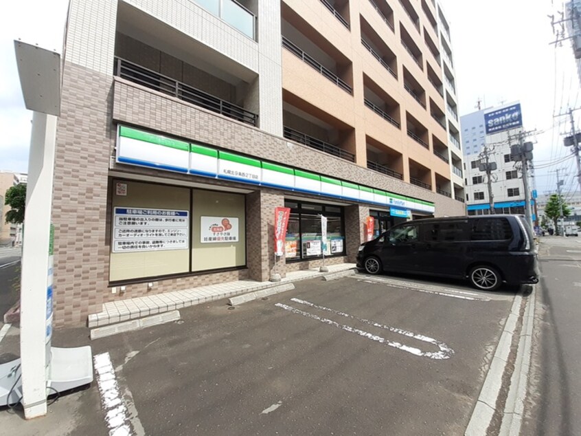 ファミリーマート(コンビニ)まで349m サザンプレステ－ジ北大