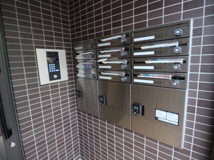 エントランス部分 プレシェルト澄川