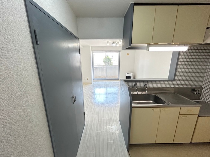 廊下 マンションパレみやざき