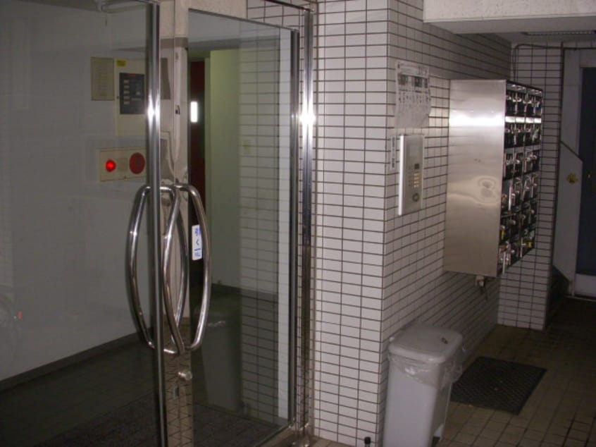 エントランス部分 セ－フウェイ本郷