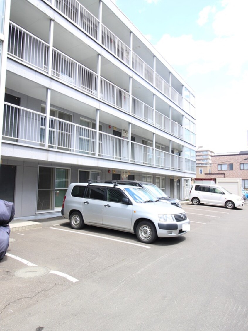 駐車場 メゾンソウダ