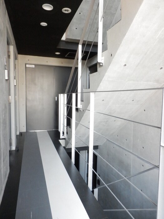 エントランス部分 ami栄通