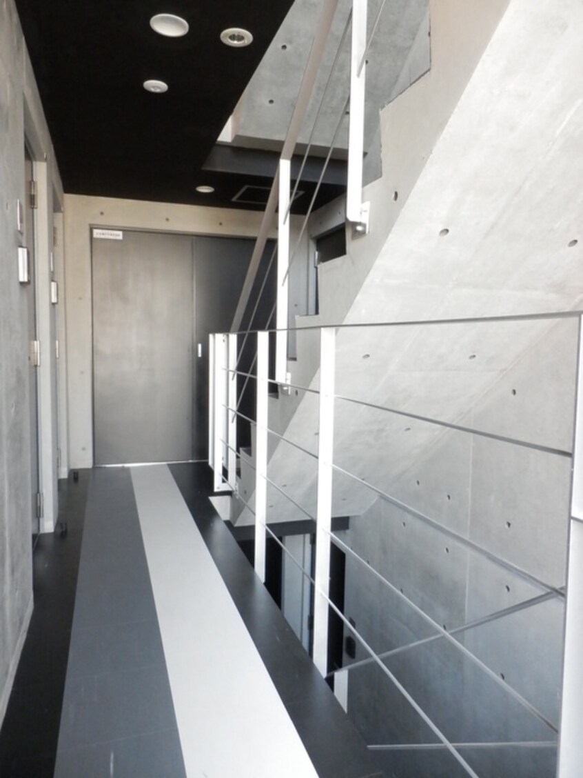 エントランス部分 ami栄通