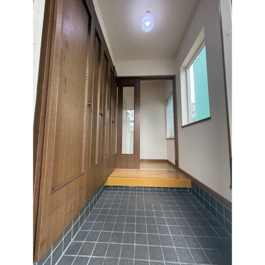 玄関 あいの里１－３戸建