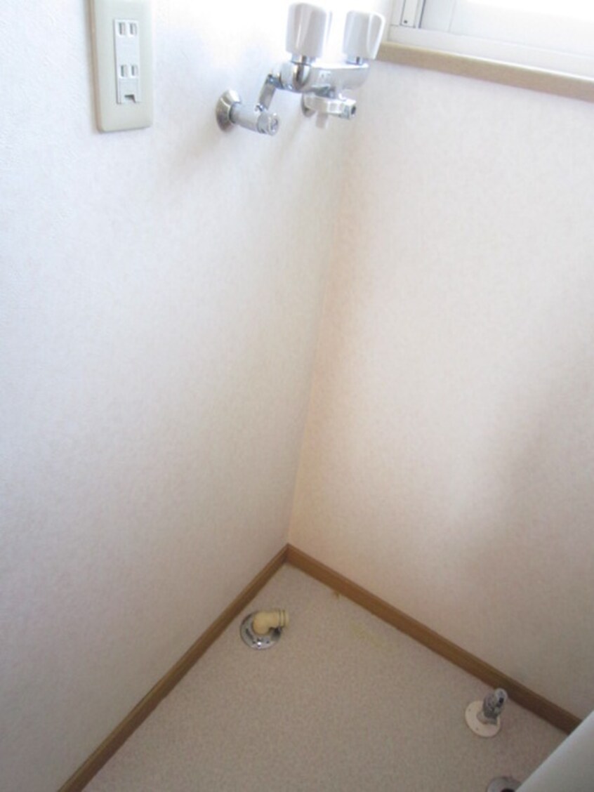 洗濯機置場 カ－ムハウスⅠ