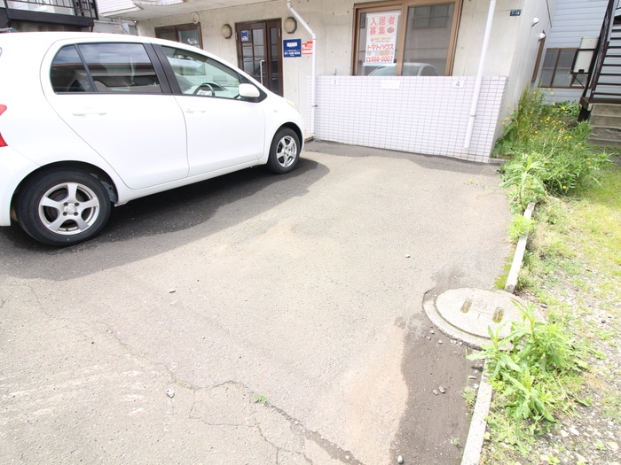 駐車場 イーストガーデン211