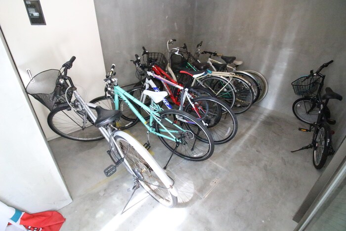 駐輪場 エムズ豊平22