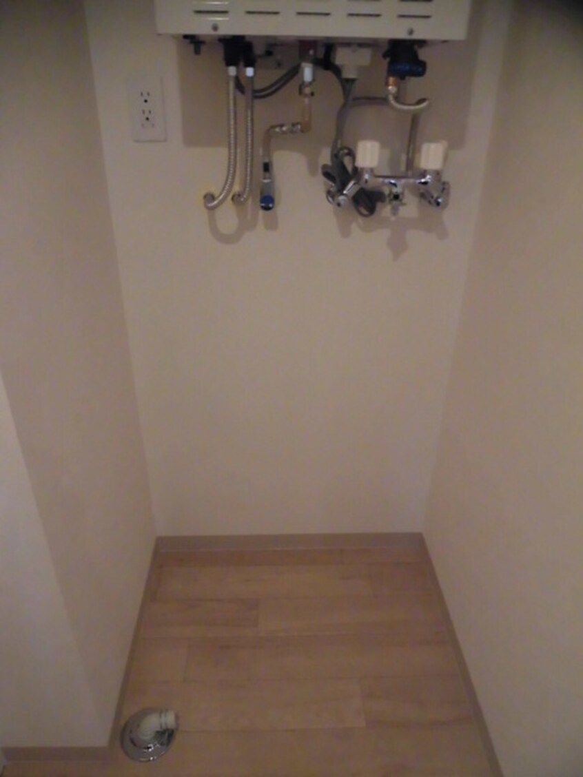 洗濯機置場 グランメール　シュシュ