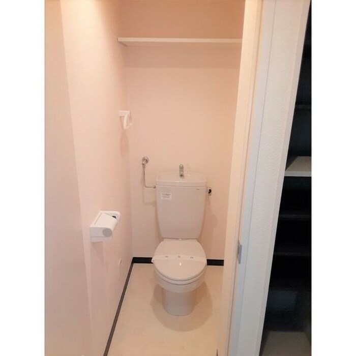 トイレ ドゥエ　カーサ　コモド