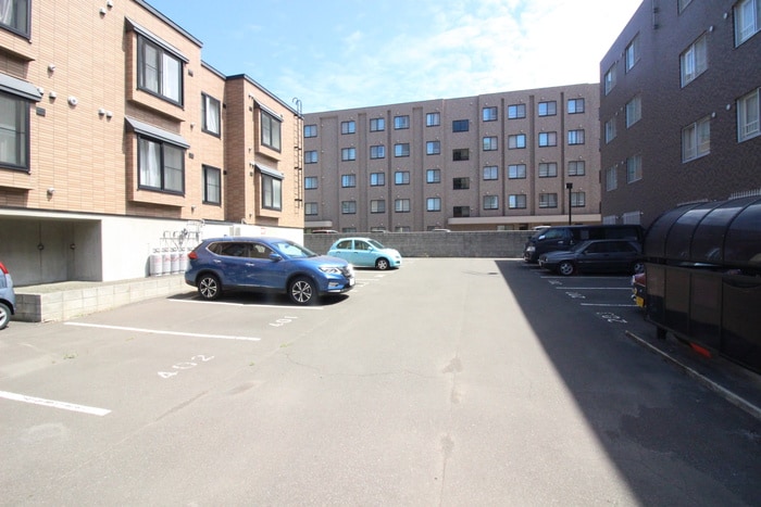 駐車場 マジェスティ