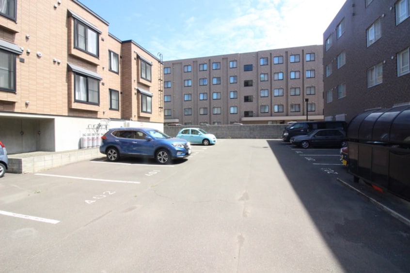 駐車場 マジェスティ