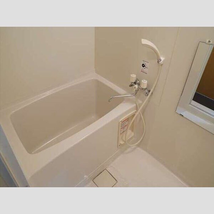 バス／シャワールーム等 Flat Carrera