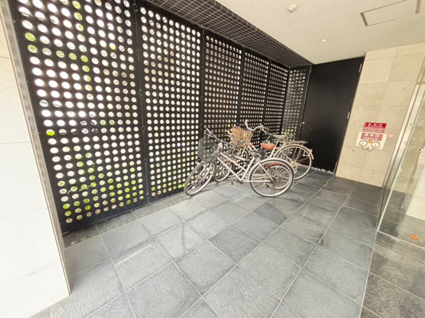 駐輪場 アルファスクエア大通西17