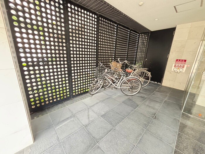 駐輪場 アルファスクエア大通西17