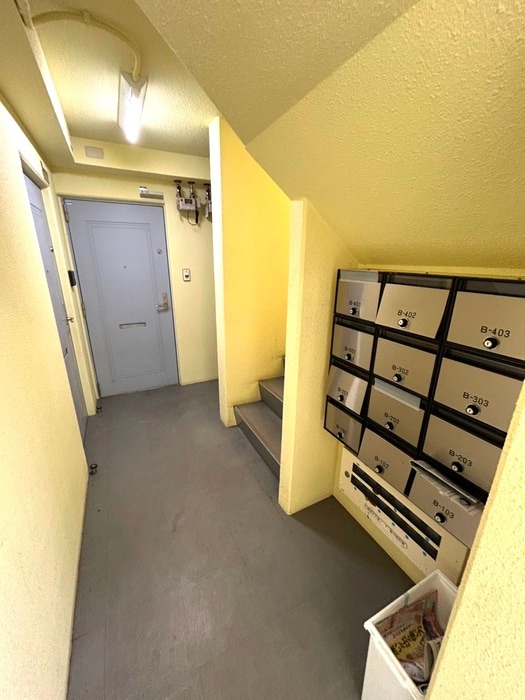 エントランス部分 ヴィラフォ－レスト弐番舘