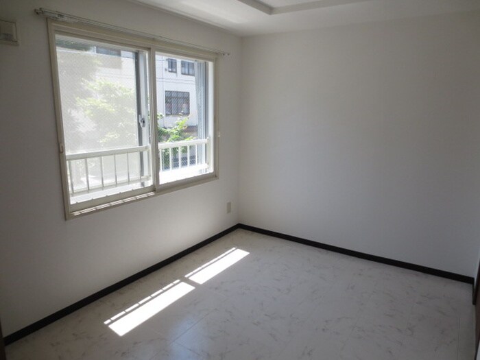 居室 ブランノワール東区役所